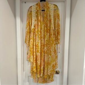 NWT Intimately FP One Size Yellow flower pattern kimono